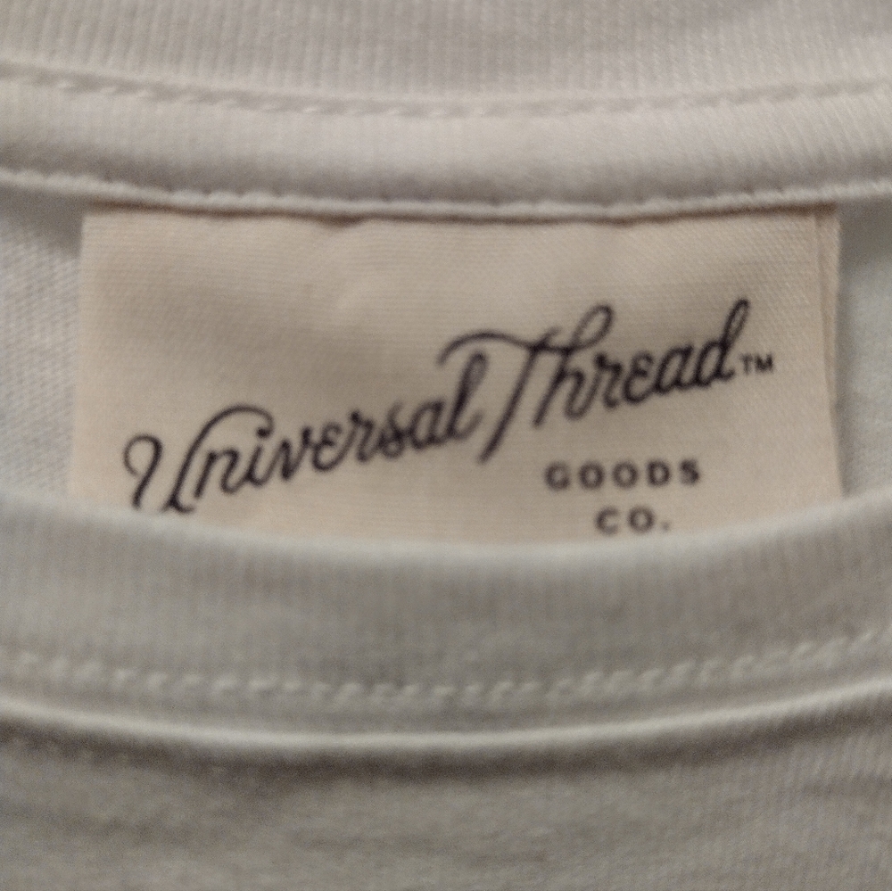 Universal Thread T Shirt - Picture 2 of 2